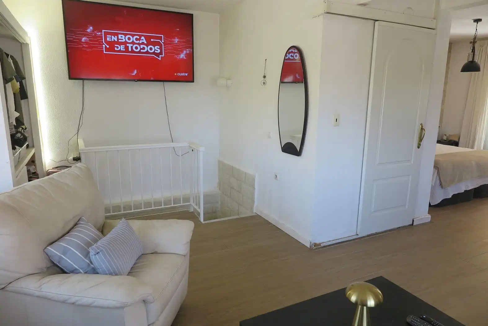 Sala d'estar de Casa adosada en venda en El Campello amb Aire condicionat, Calefacció i Terrassa