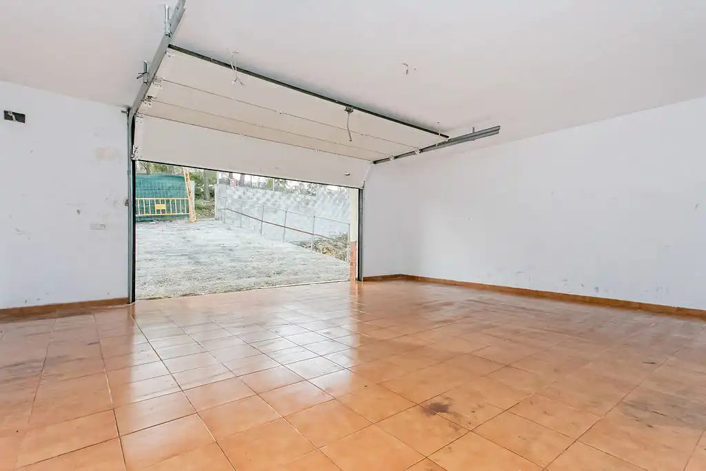 Buildings for sale in C/ De la Guineu, Olivella