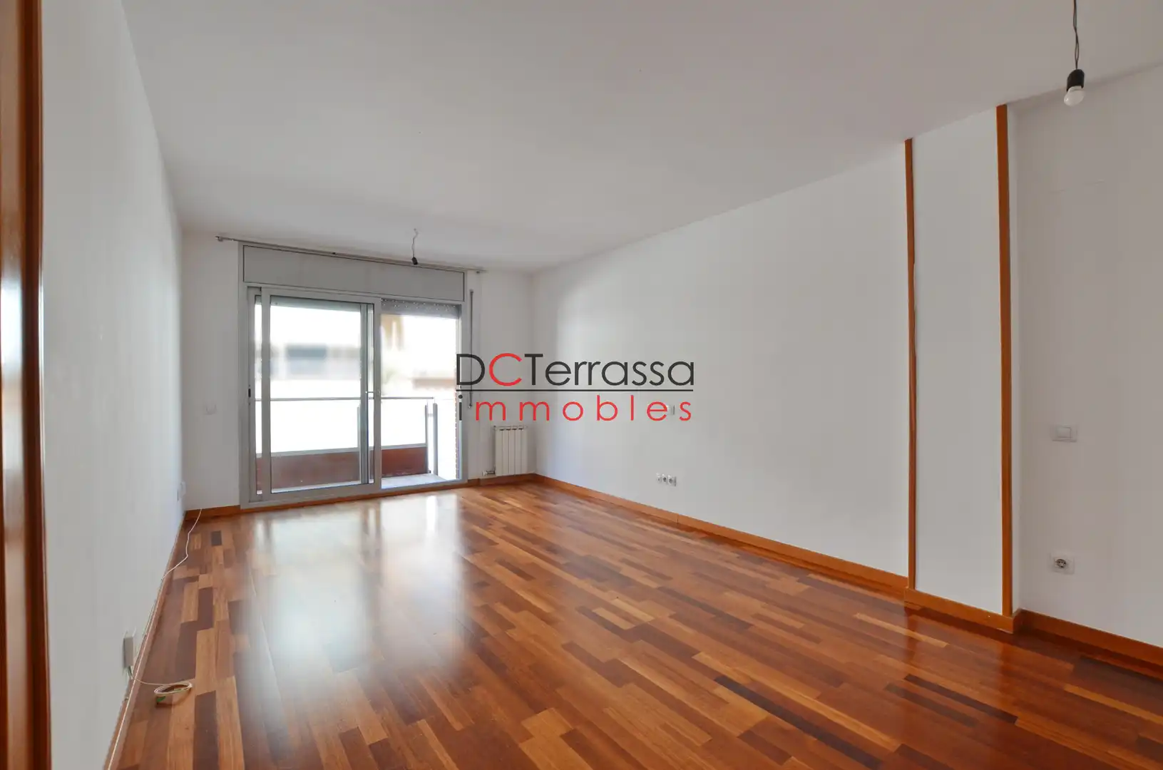 Sala de estar de Piso en venta en Terrassa con Calefacción, Parquet y Balcón