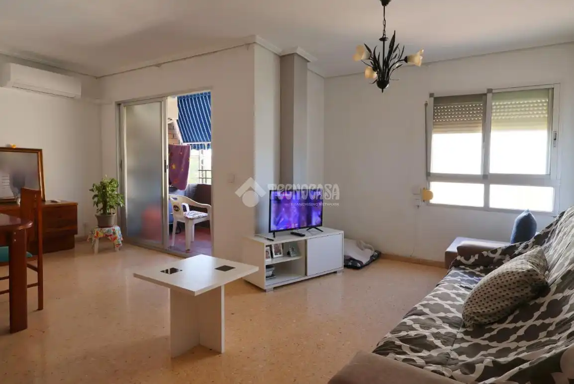 Wohnzimmer von Wohnung zum Verkauf in Sagunto / Sagunt mit Klimaanlage und Balkon
