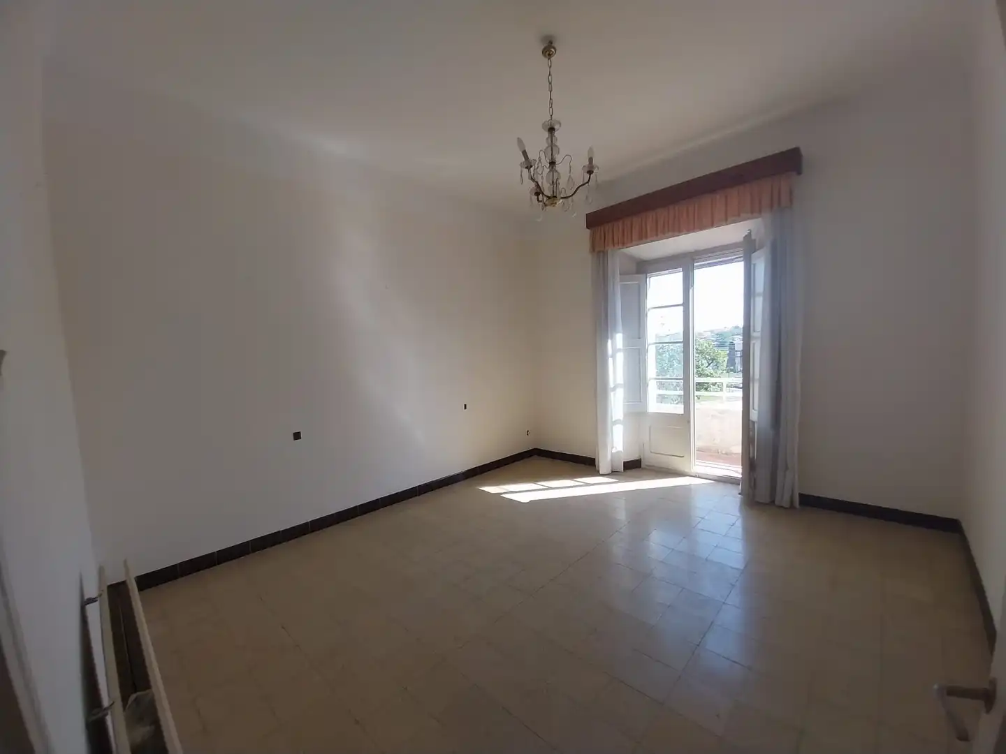 Sala de estar de Casa adosada en venta en Bellcaire d'Empordà con Trastero y Amueblado
