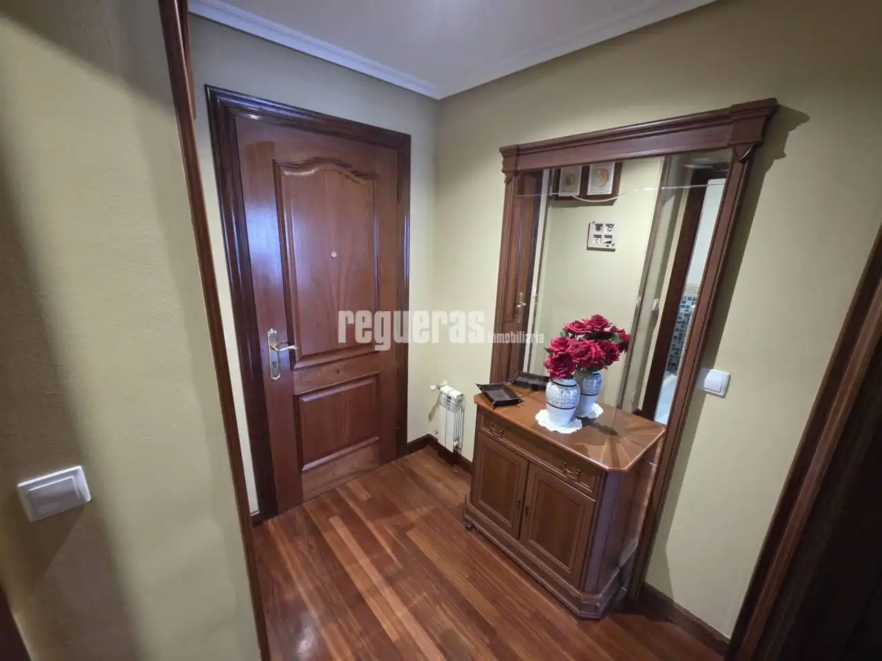 Habitación de Apartamento de alquiler en Avilés con Calefacción