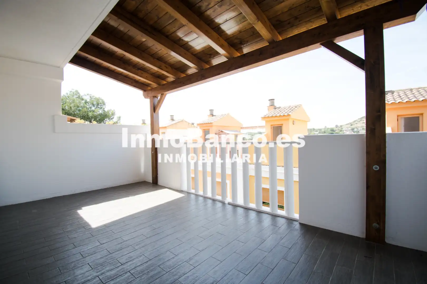 Terraza de Casa adosada de alquiler en Chiva con Aire acondicionado, Jardín privado y Terraza