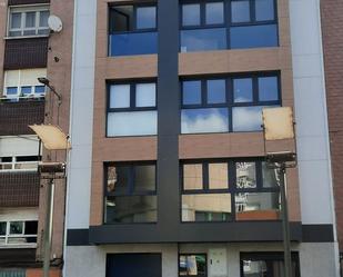Vista exterior de Pis en venda en Gijón  amb Calefacció, Terrassa i Piscina