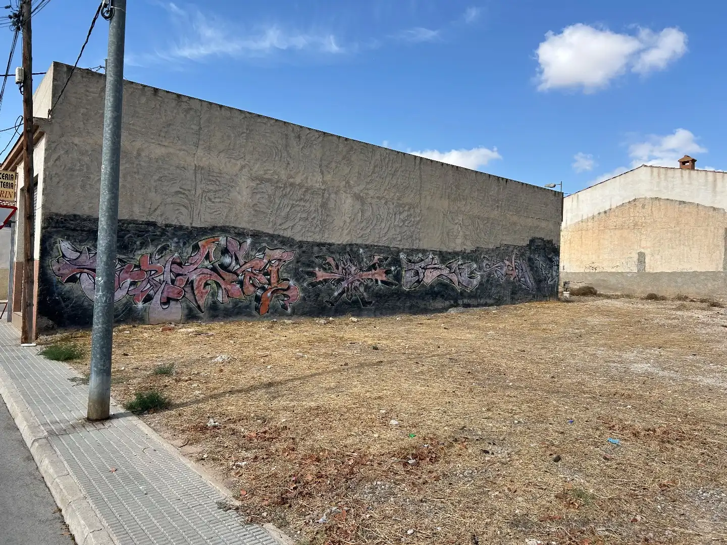 Vista exterior de Local en venta en Murcia