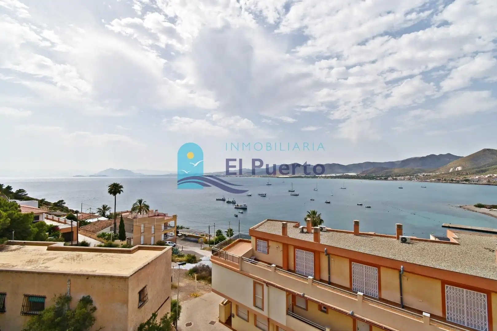 Vista exterior de Dúplex en venda en Cartagena amb Terrassa, Moblat i Balcó