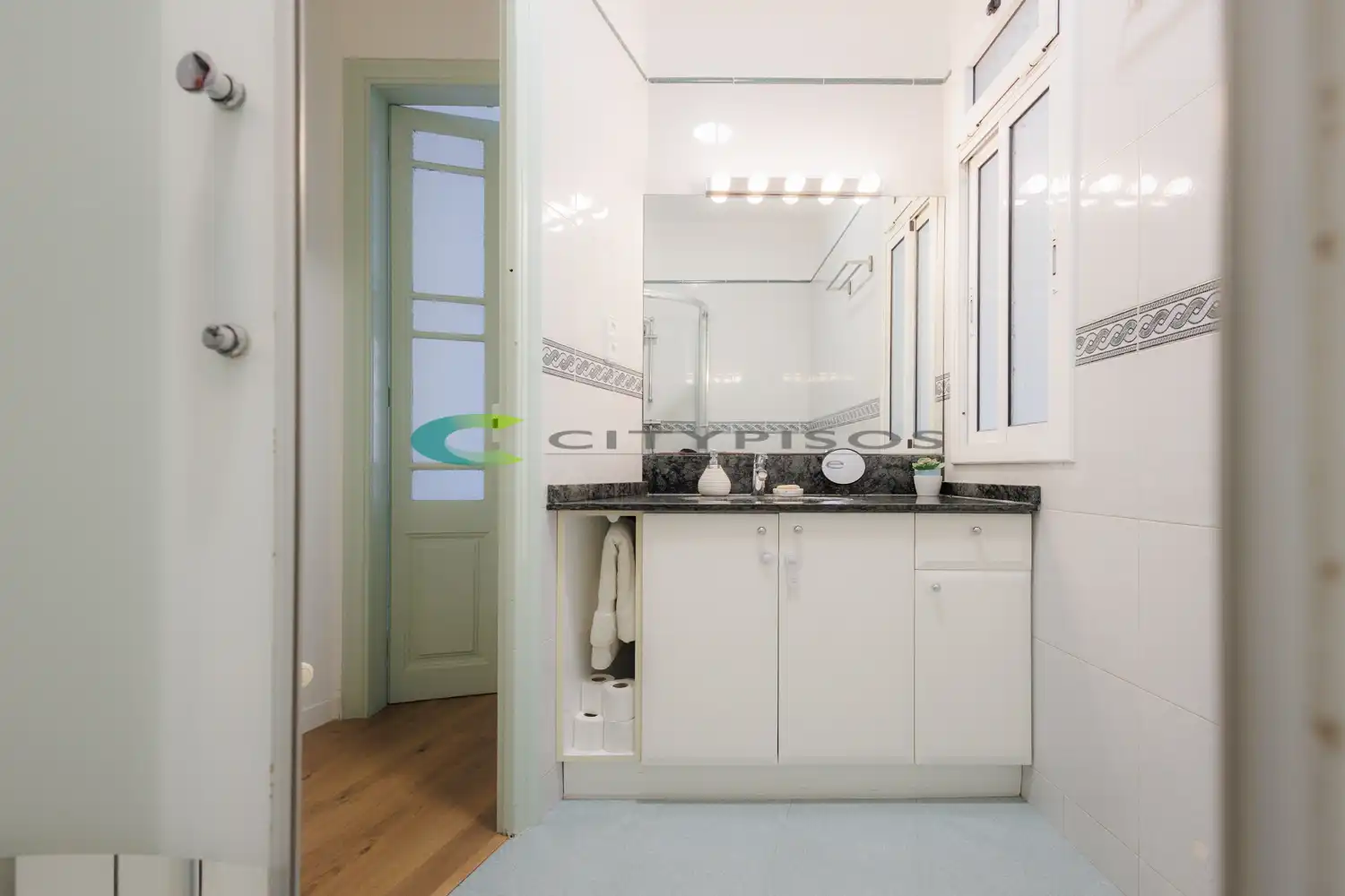 Baño de Piso en venta en Barcelona con Aire acondicionado, Calefacción y Parquet