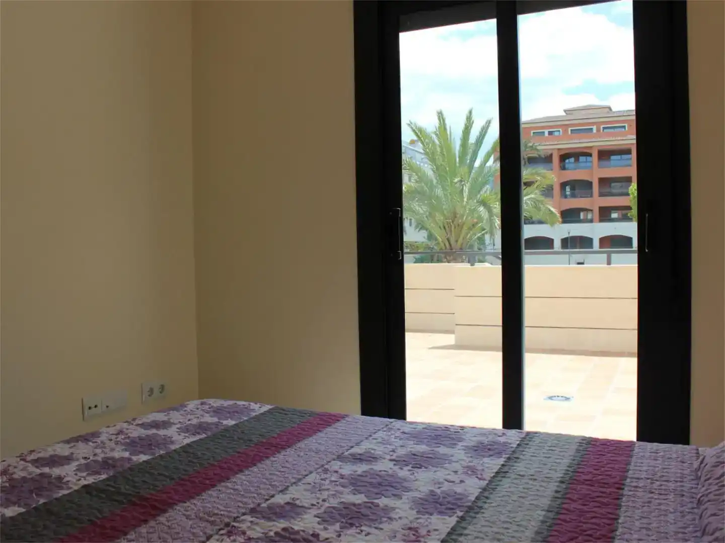 Dormitori de Planta baixa de lloguer en Dénia amb Aire condicionat, Piscina i Moblat