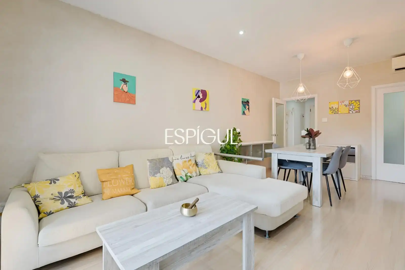 Living room of Flat for sale in Castell d'Aro, Platja d'Aro i s'Agaró  with Air Conditioner, Heating and Parquet flooring