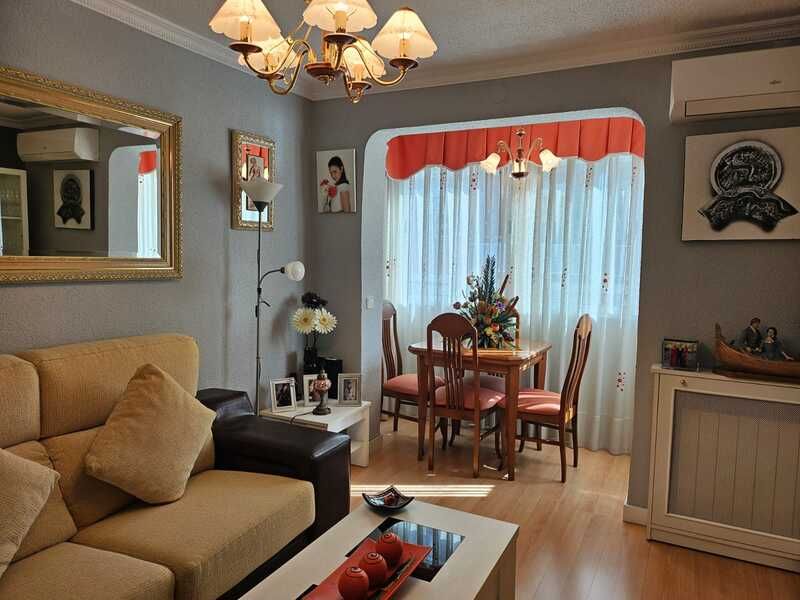 Dining room of Flat for sale in  Madrid Capital  with Air Conditioner, Heating and Terrace