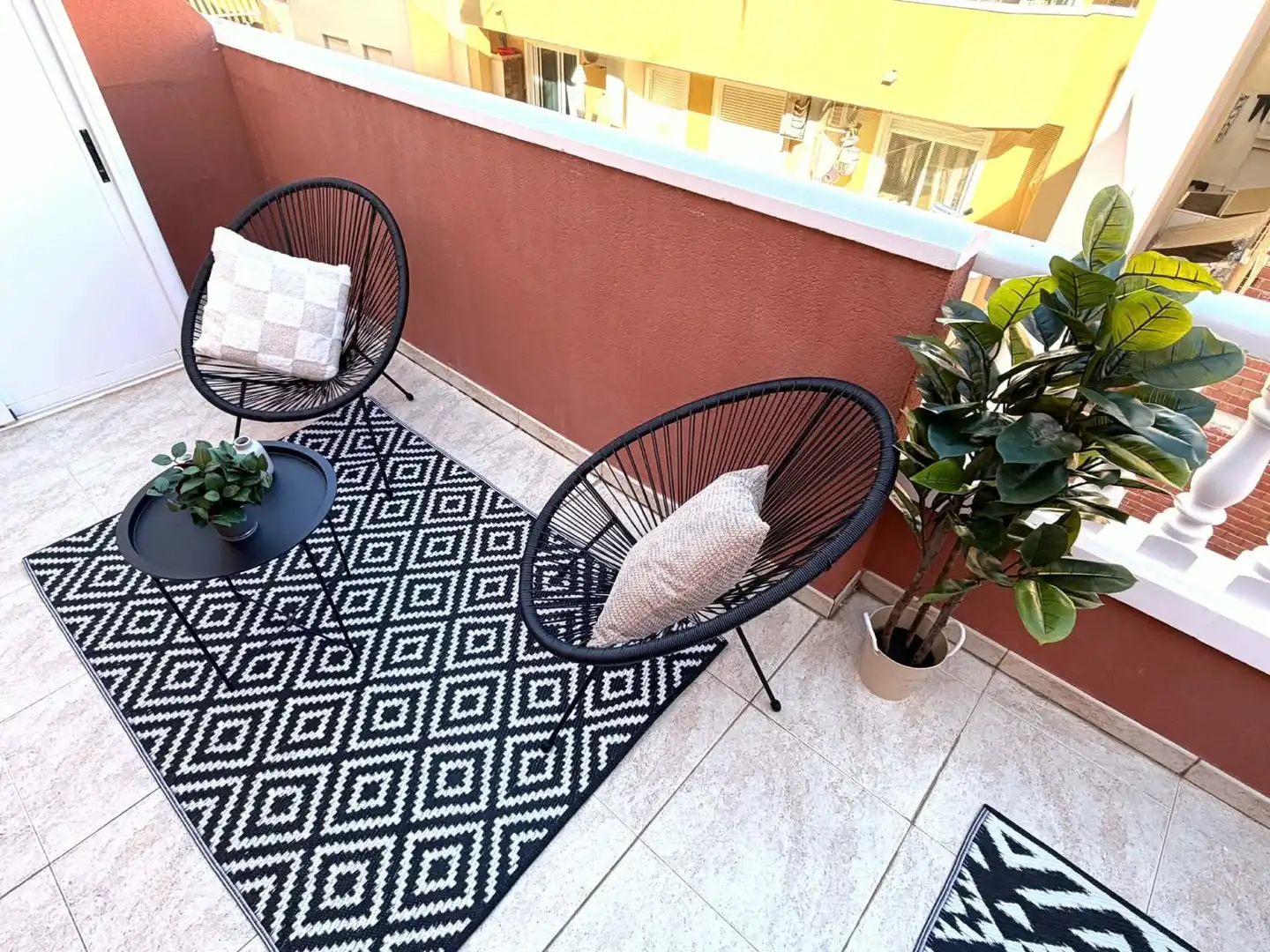 Ático moderno totalmente reformado con terraza en Torrevieja, imatge 3
