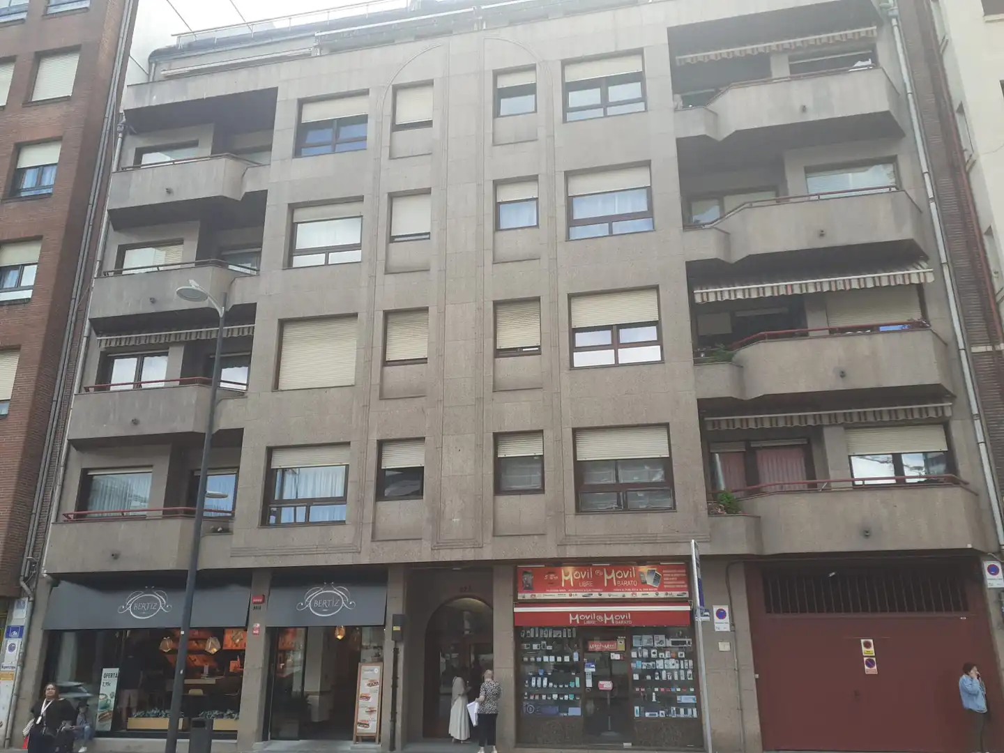 Vista exterior de Pis en venda en Bilbao  amb Calefacció, Terrassa i Traster