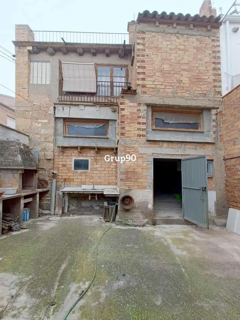 Vista exterior de Casa o xalet en venda en Sunyer amb Calefacció, Terrassa i Traster