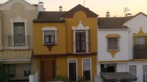 Foto 4 de Casa adosada en venda a Calle Azucena, 14, Jardin Lucena, Lucena