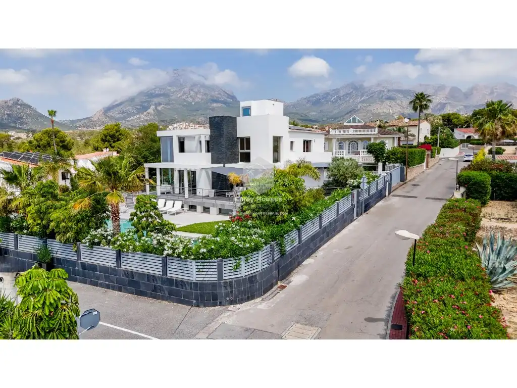 Casa con terraza en venta en Coloma, imagen 3