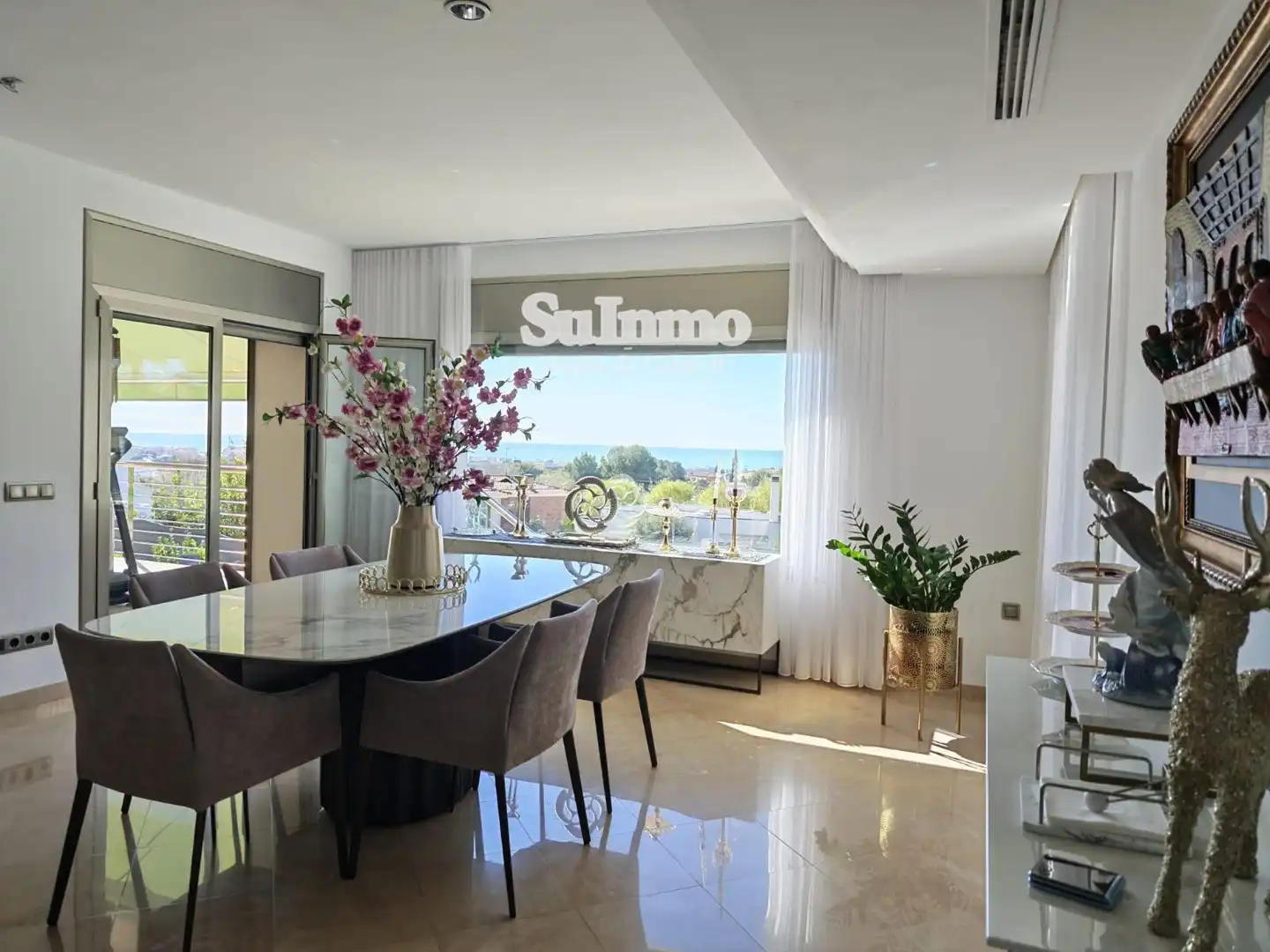 Comedor de Casa o chalet en venta en Calafell con Aire acondicionado, Calefacción y Jardín privado