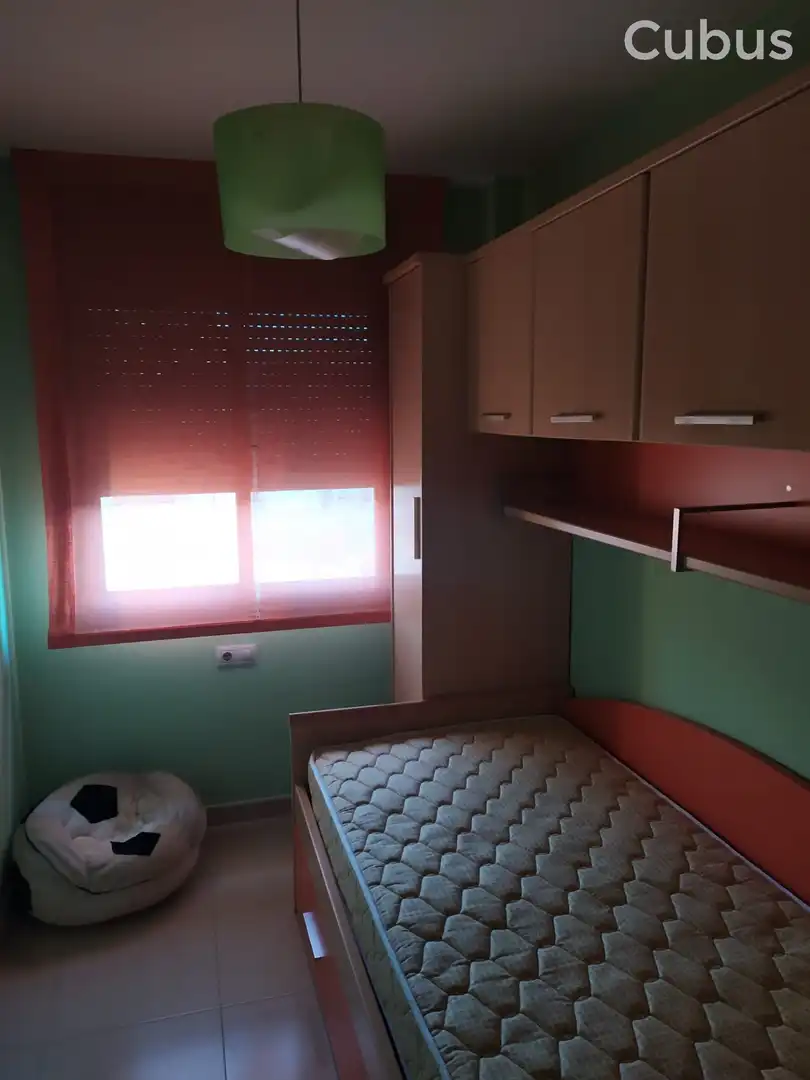 Habitación de Dúplex en venta en Olot con Calefacción y Balcón