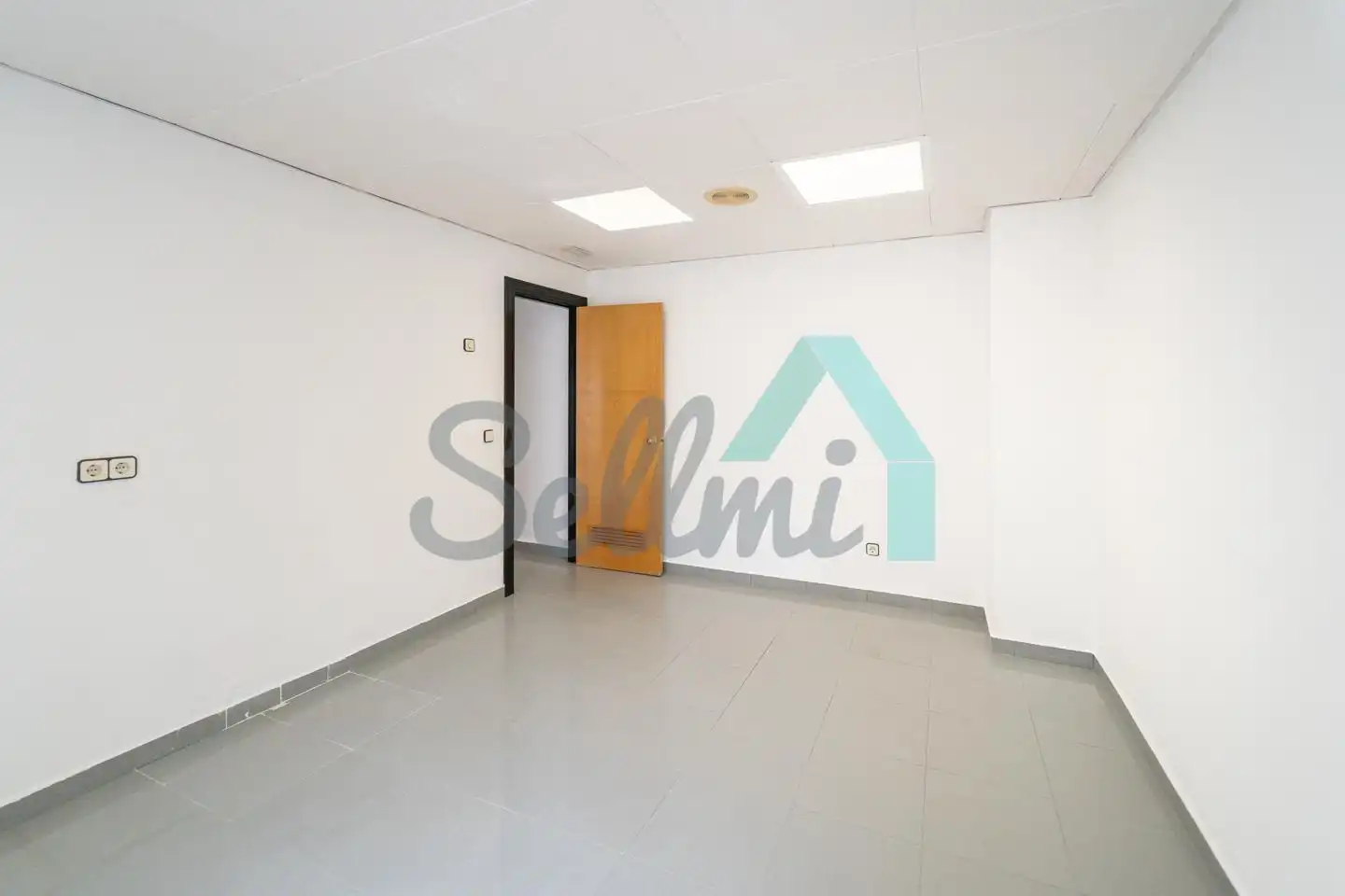 Büro mit Aufzug zur Miete in Uría, imagen 3