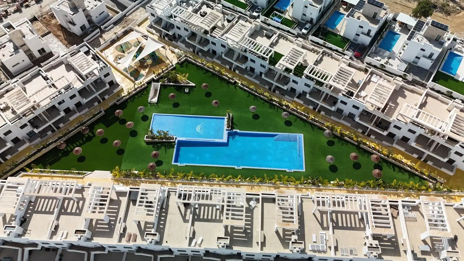 Chalet con piscina en venta en Calle EQUADOR, imagen 44