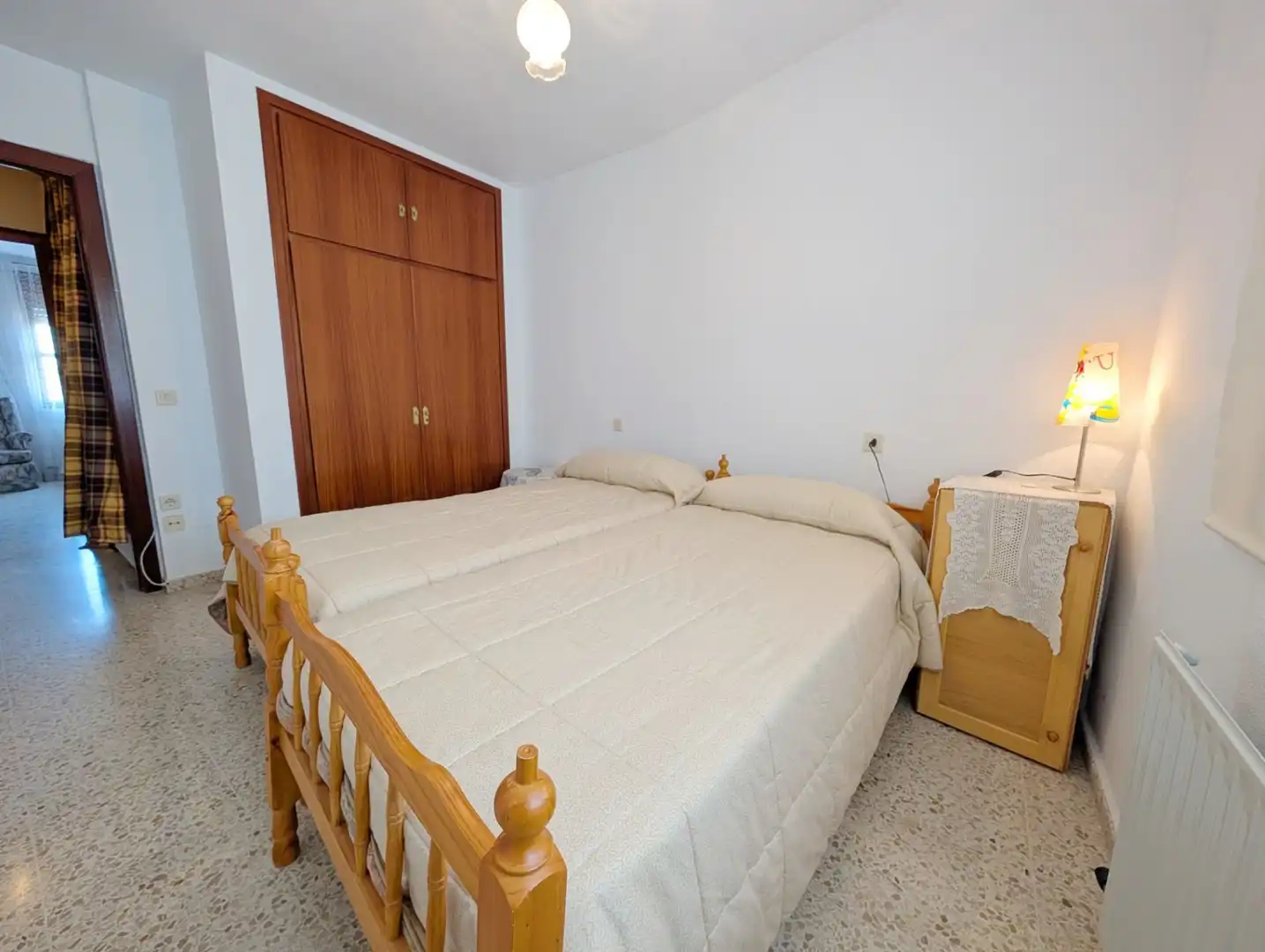 Dormitori de Casa adosada en venda en La Puebla de Híjar amb Calefacció, Terrassa i Traster