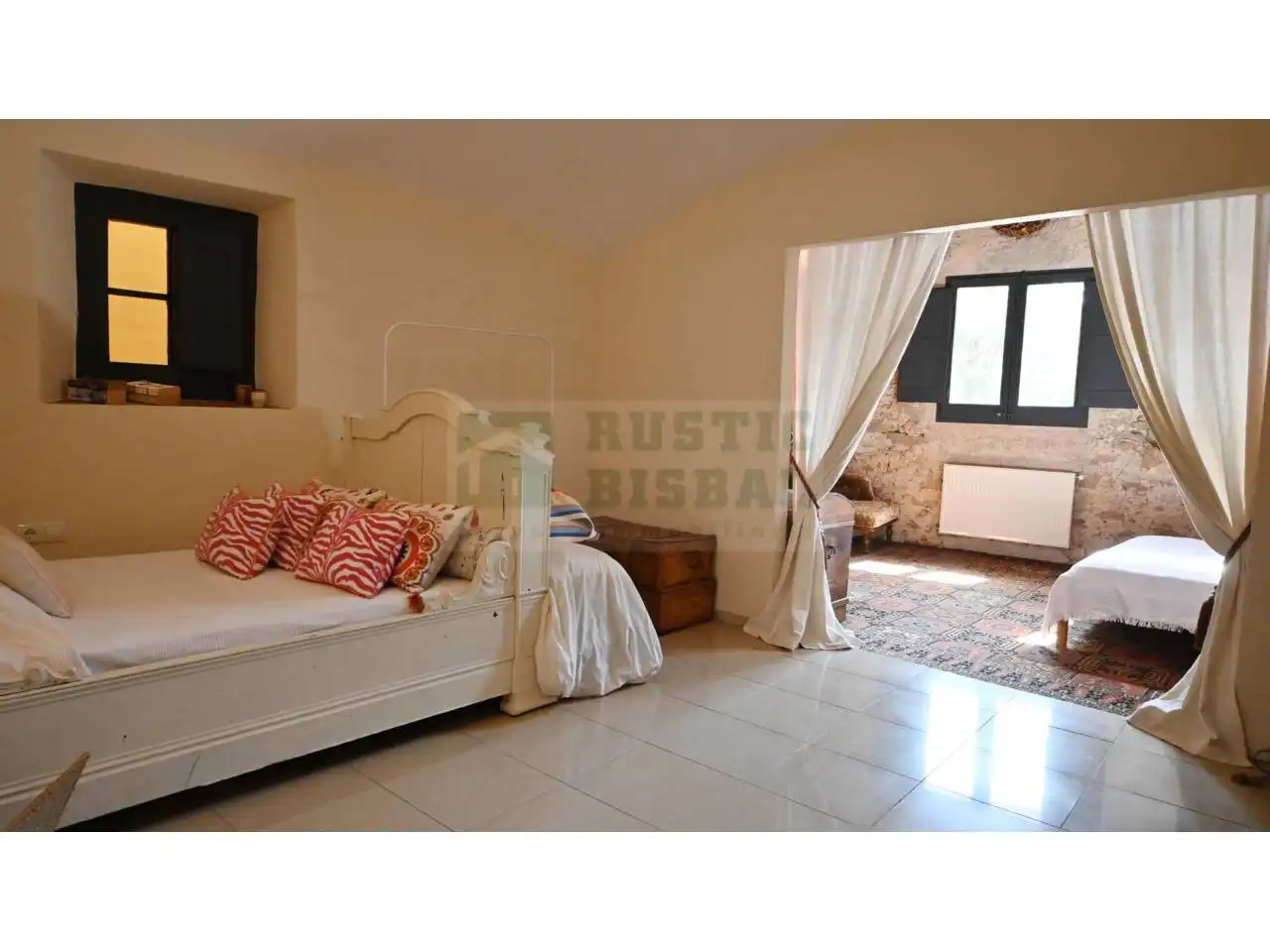 Habitación de Finca rústica en venta en Borrassà con Calefacción, Jardín privado y Terraza