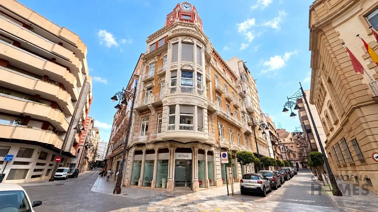 Oficina amb ascensor en venda a Calle Palas 12