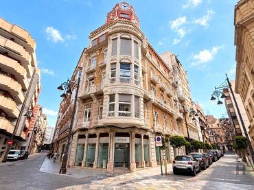 Oficina amb ascensor en venda a Calle Palas 12