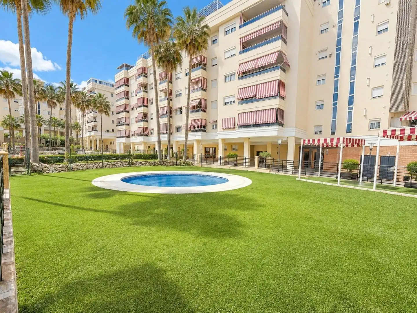 Exterior view of Flat for sale in Málaga  with Air Conditioner, Terrace and Storage room