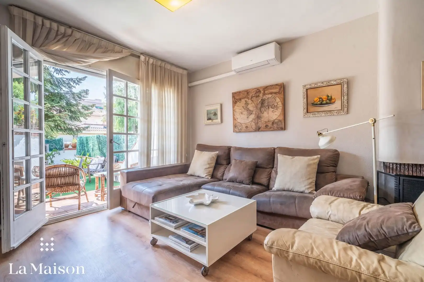 Sala de estar de Casa o chalet en venta en Premià de Mar con Calefacción, Jardín privado y Parquet