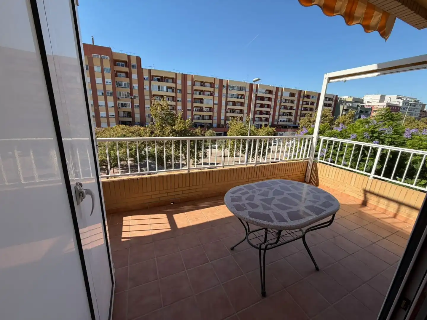 Terraza de Piso en venta en Sagunto / Sagunt con Terraza y Balcón