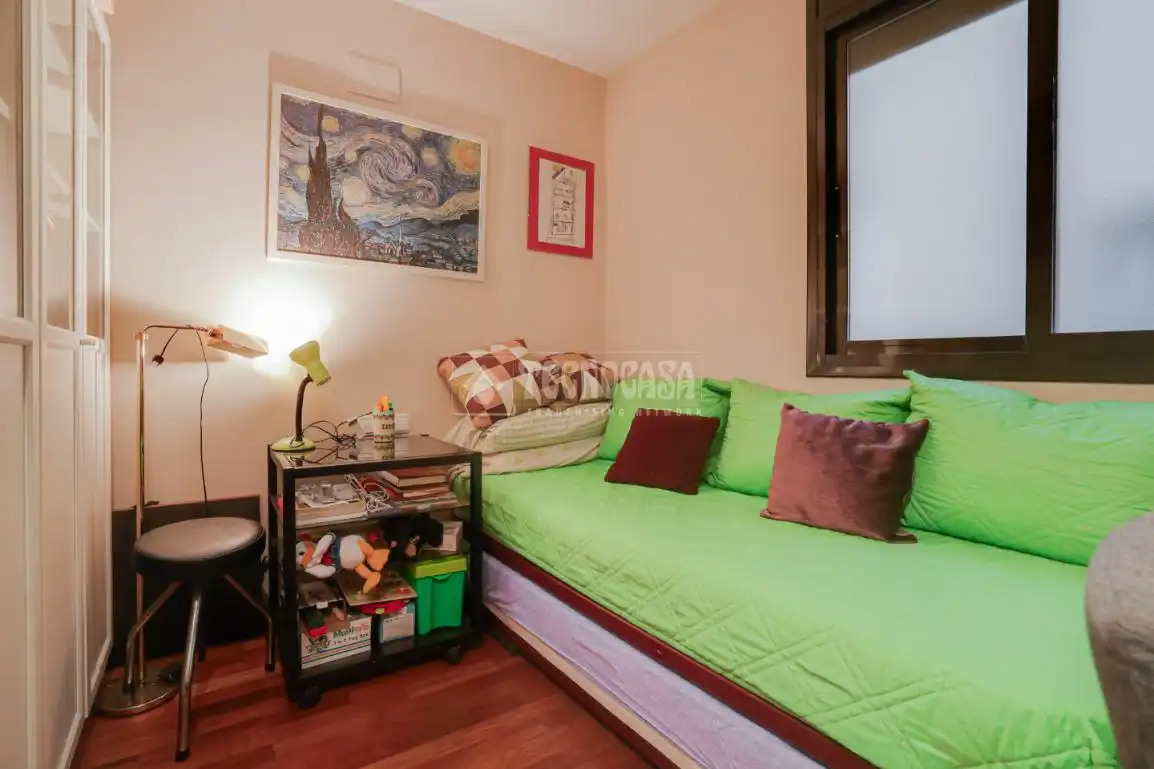 Habitación de Piso en venta en Barcelona con Balcón