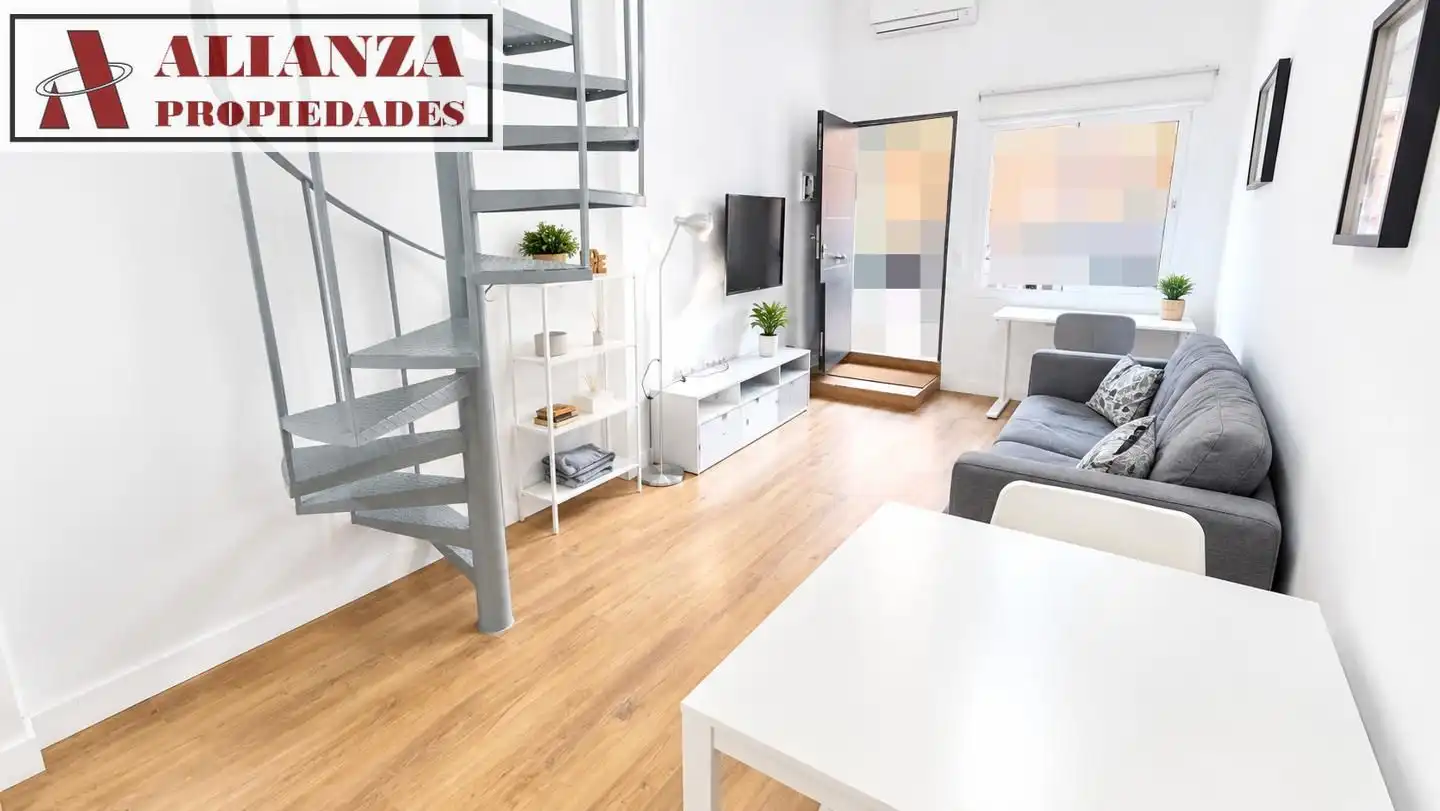 Exterior view of Study for rent in Málaga  with Air Conditioner