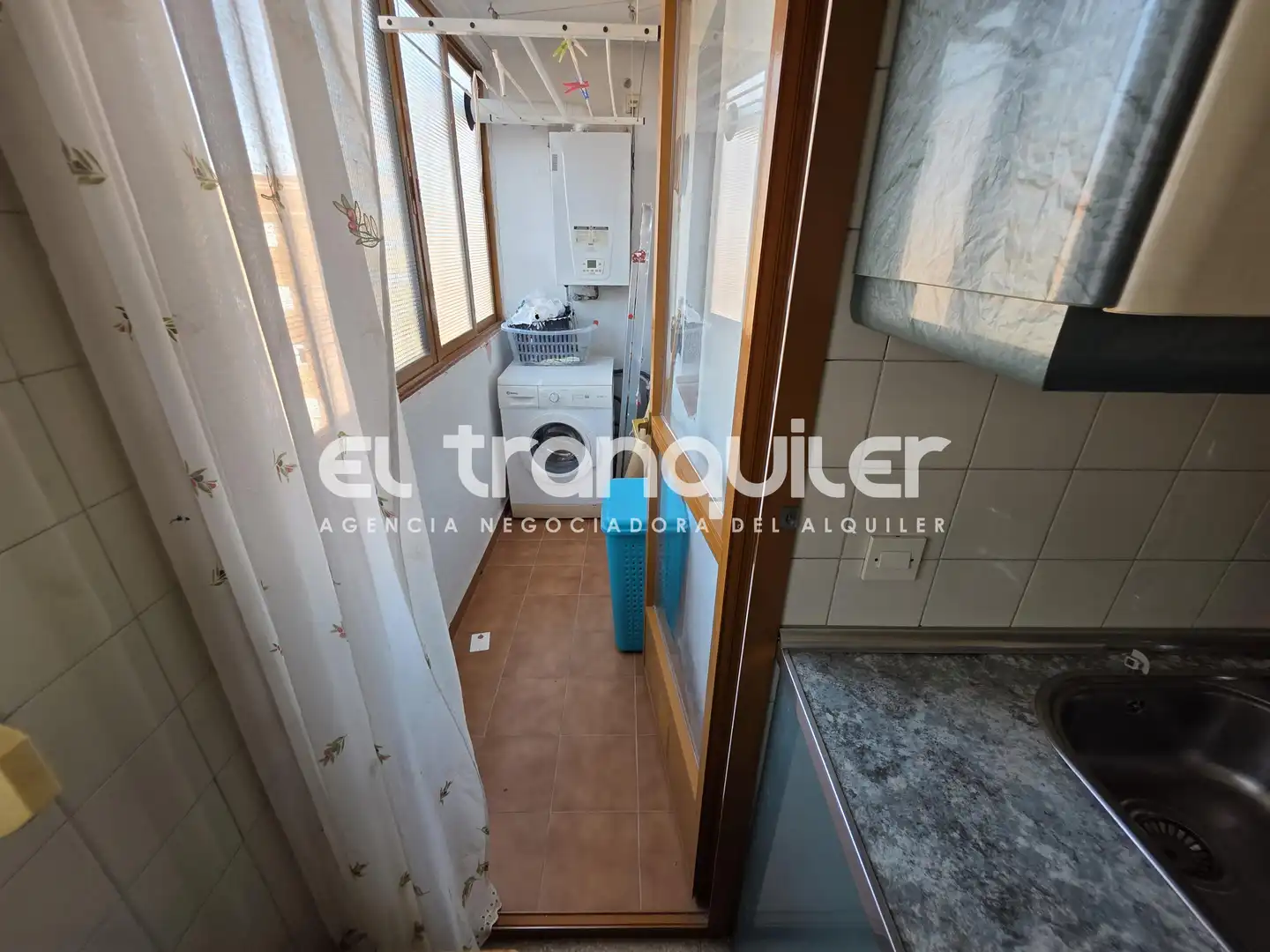Cuina de Pis en venda en Madrid amb Aire condicionat, Terrassa i Moblat
