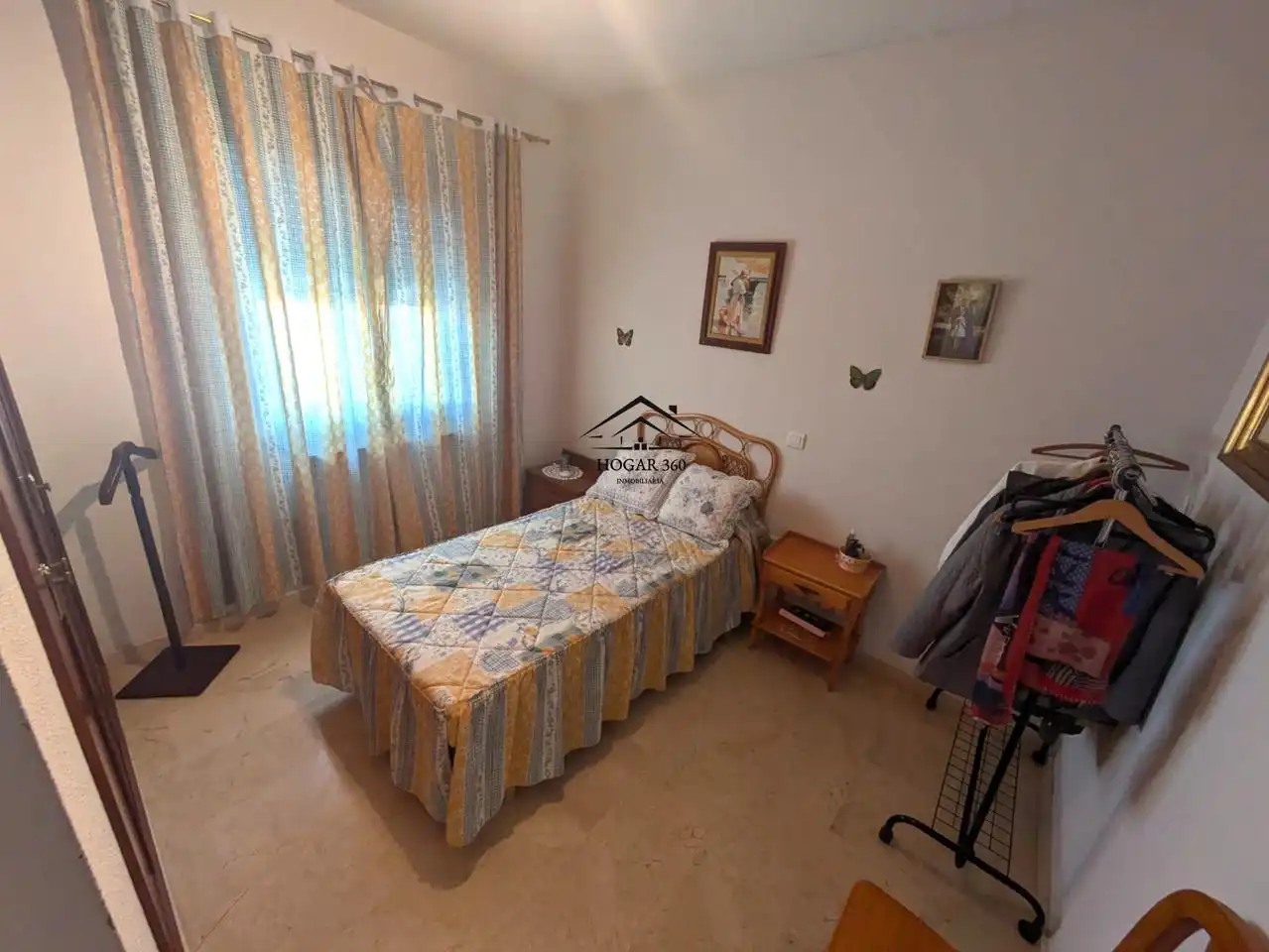 Dormitori de Casa o xalet en venda en Cáceres amb Aire condicionat, Jardí privat i Piscina
