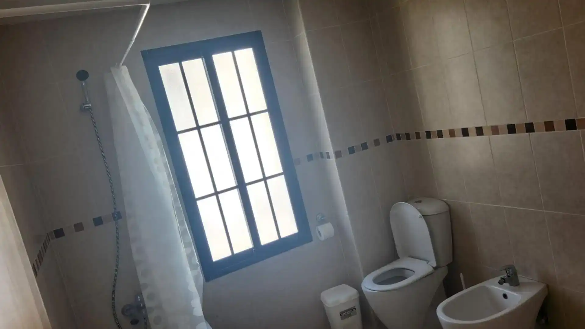Baño de Dúplex en venta en Iznalloz con Aire acondicionado