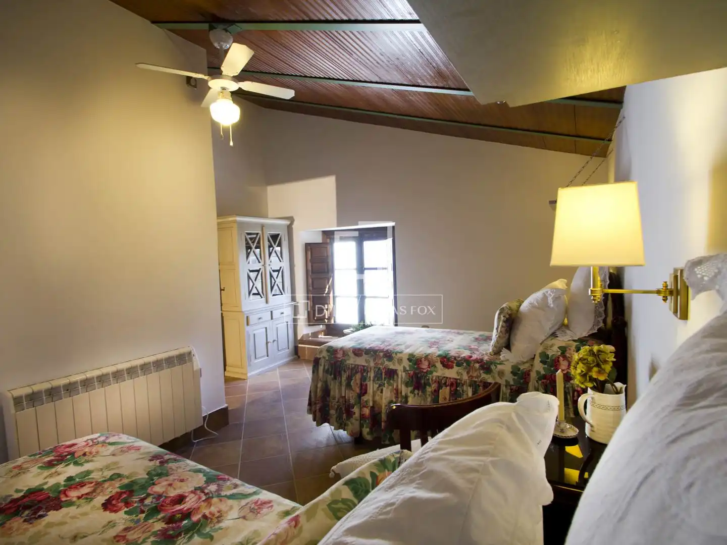 Dormitori de Finca rústica en venda en Archidona amb Aire condicionat, Calefacció i Jardí privat