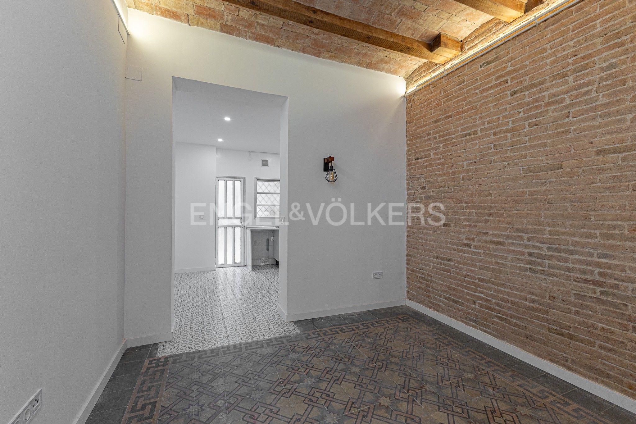 Apartment for sale in  Barcelona Capital  with Heating, Terrace and Storage room