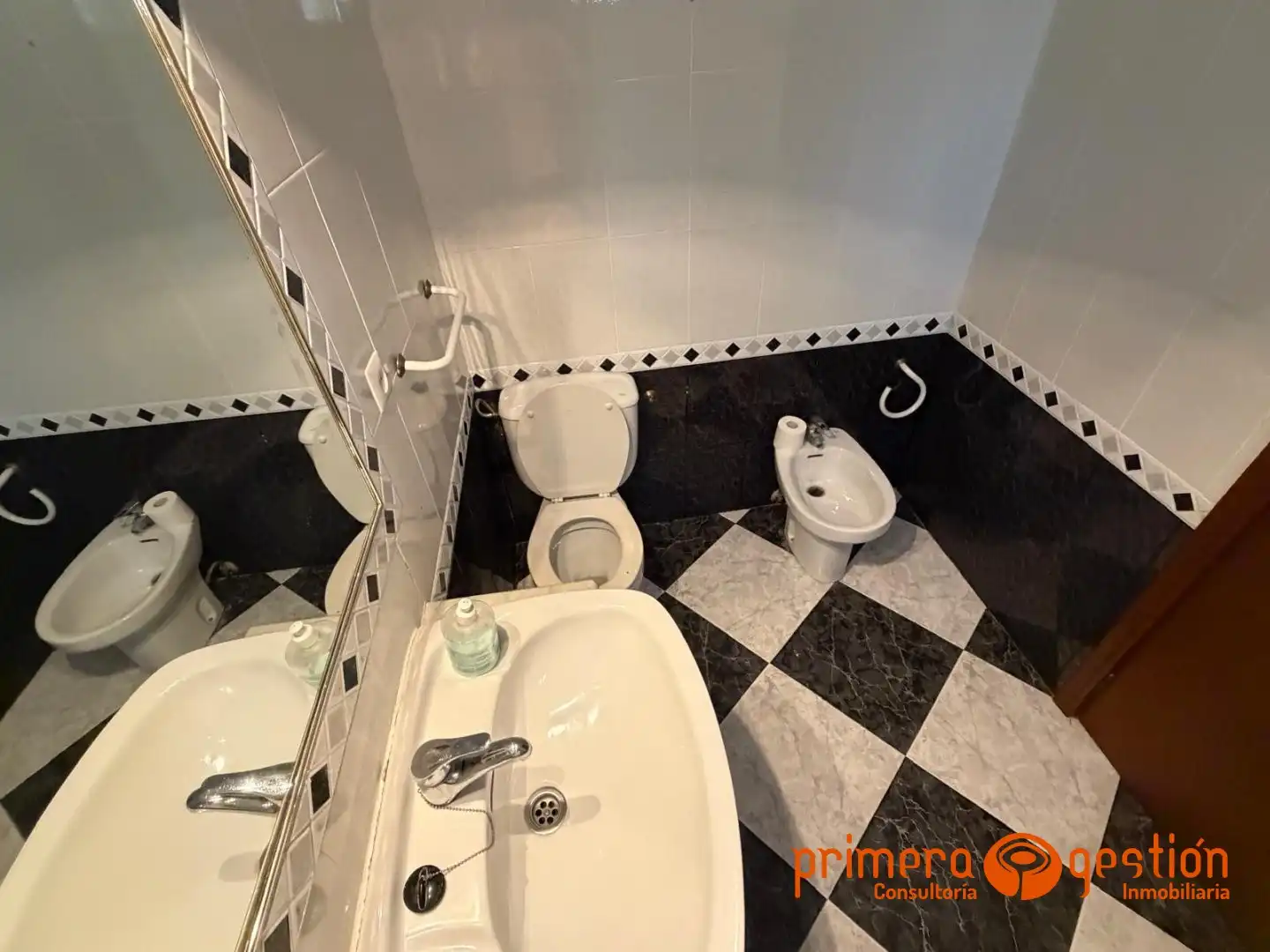 Baño de Casa o chalet en venta en Lora del Río con Trastero y Amueblado