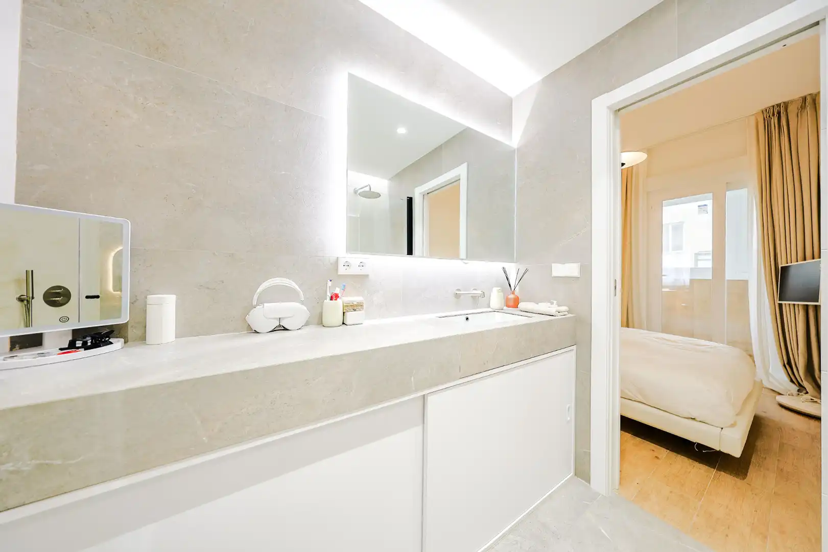 Bathroom of Attic for sale in Madrid  with Air Conditioner, Heating and Parquet flooring