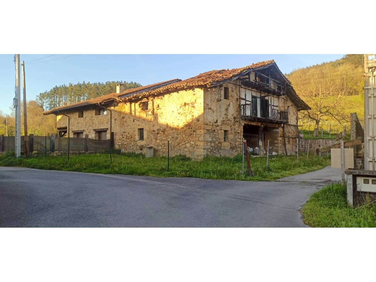 Vista exterior de Casa adosada en venta en Amorebieta-Etxano