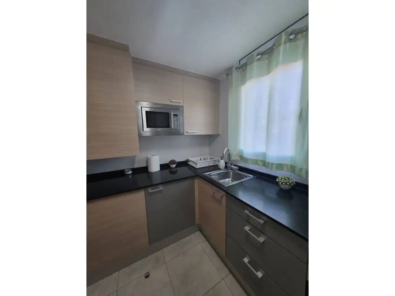 Cuina de Apartament en venda en Manresa amb Aire condicionat, Calefacció i Moblat