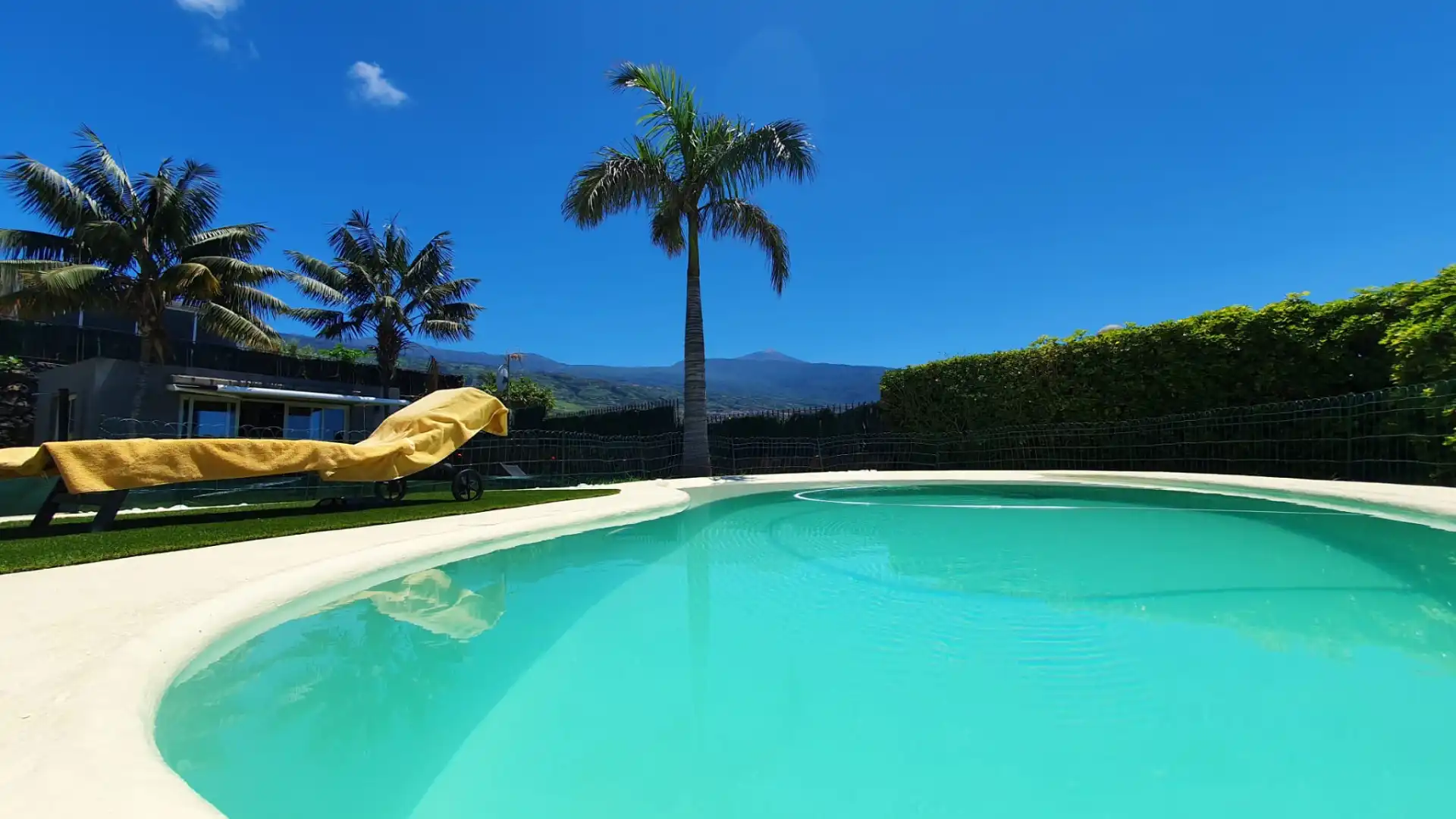 Piscina de Casa o xalet en venda en Puerto de la Cruz amb Aire condicionat, Calefacció i Jardí privat
