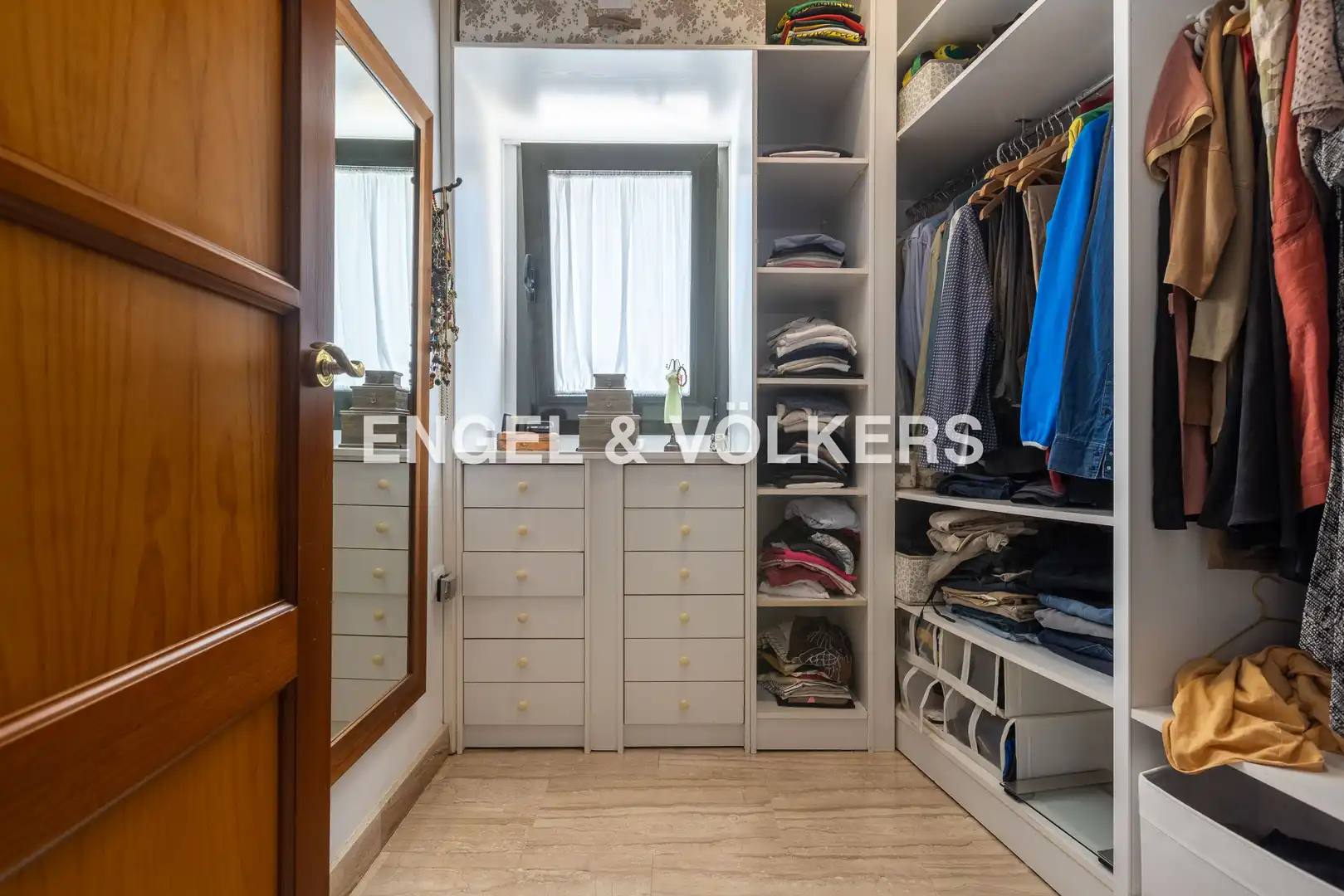 Dormitori de Casa o xalet en venda en El Puerto de Santa María amb Aire condicionat, Calefacció i Terrassa