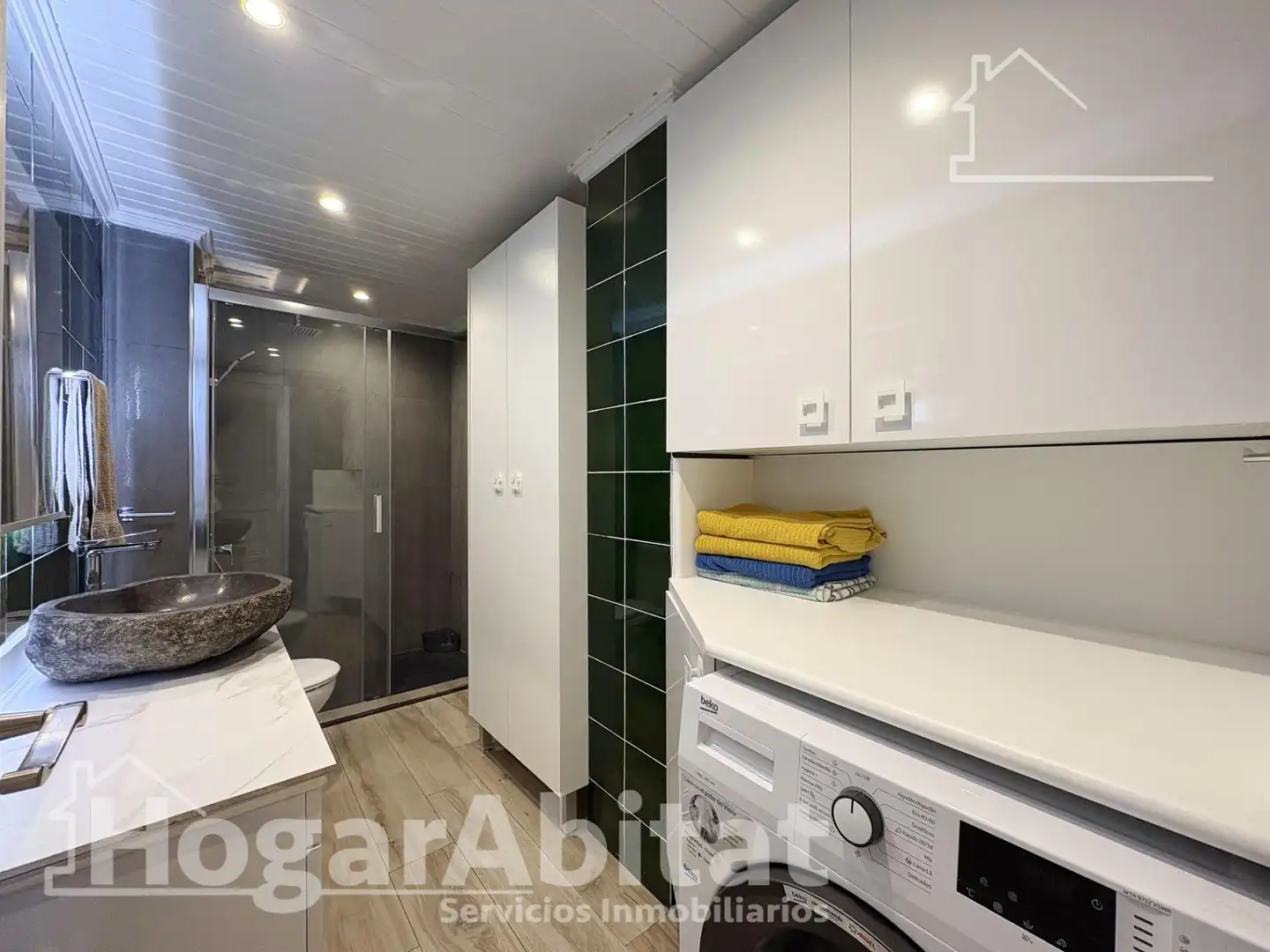 Bathroom of Flat for sale in El Faro