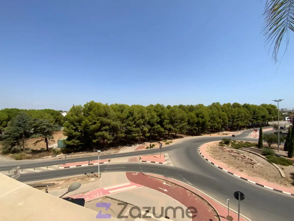 Vista exterior de Ático de alquiler en Paiporta con Aire acondicionado, Calefacción y Parquet
