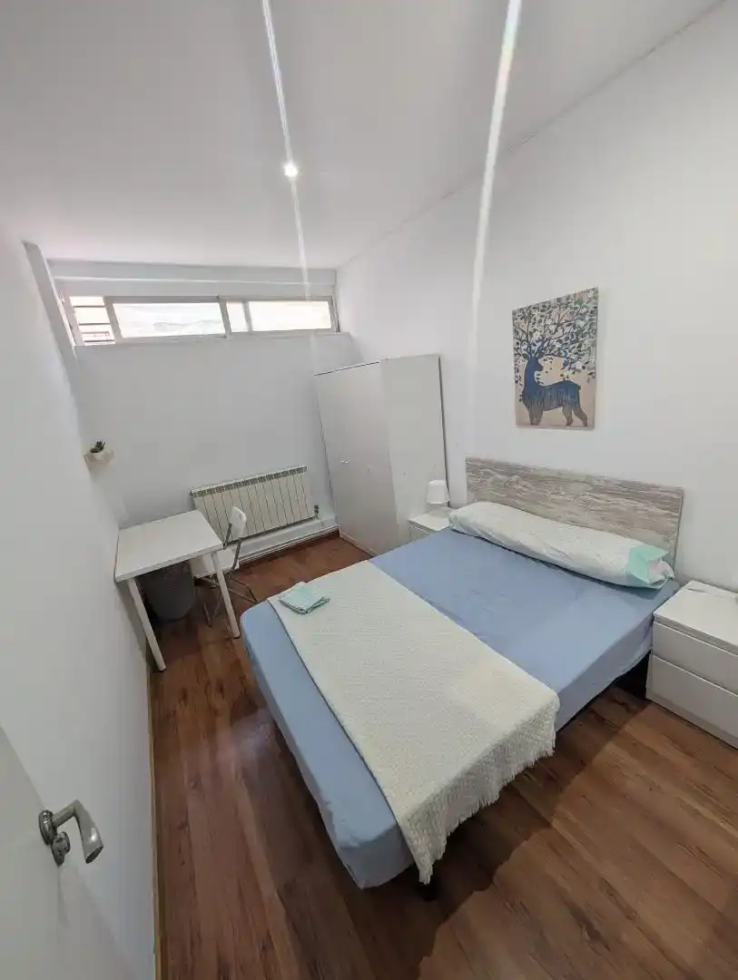 Dormitori de Casa o xalet per a compartir en Madrid amb Aire condicionat, Parquet i Traster