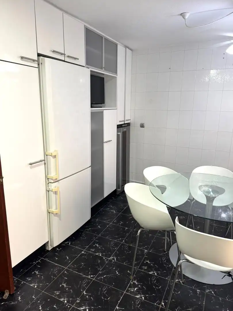 Cocina de Apartamento en venta en Torrevieja con Aire acondicionado, Trastero y Amueblado