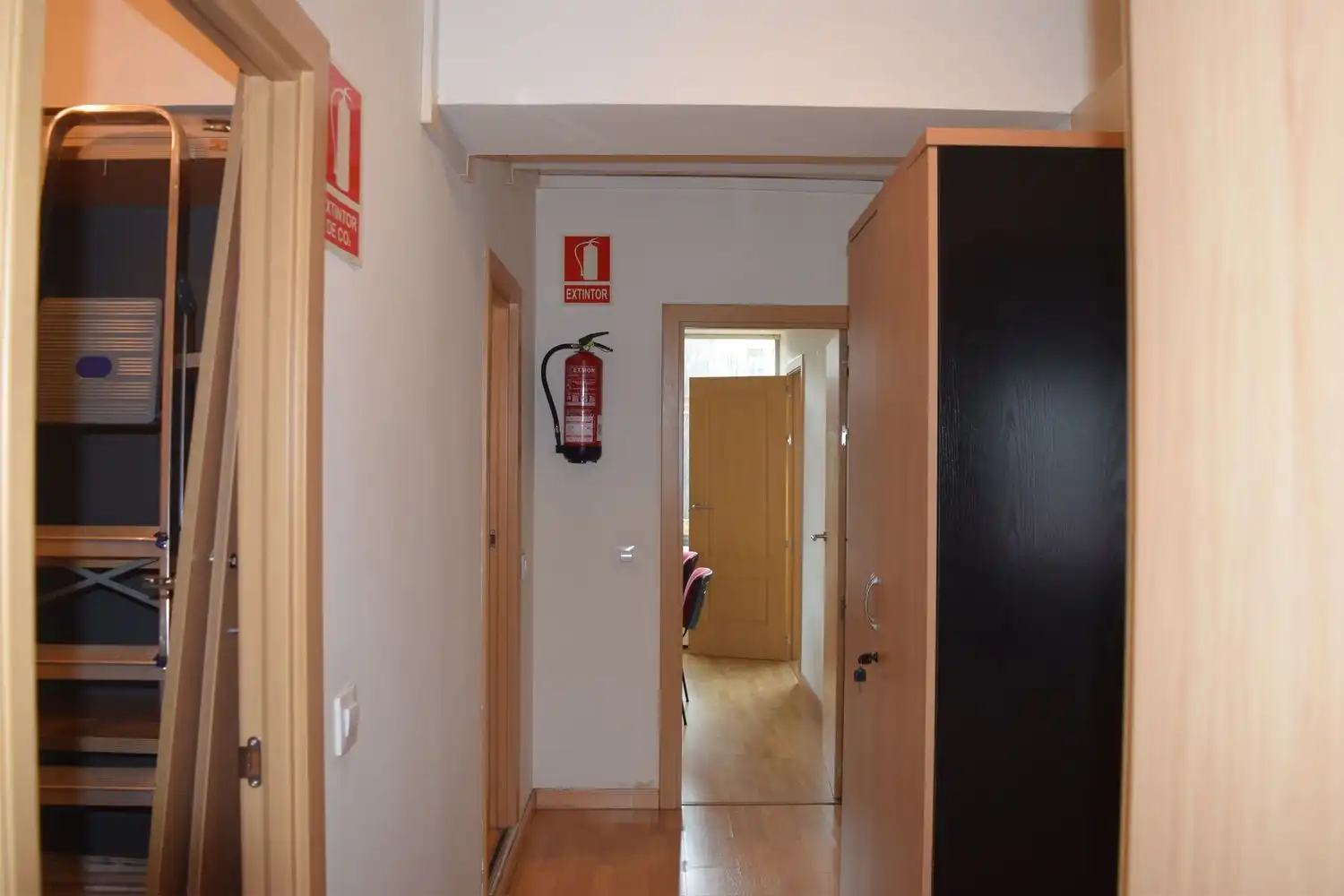 Oficina de alquiler en Oviedo  con Calefacción