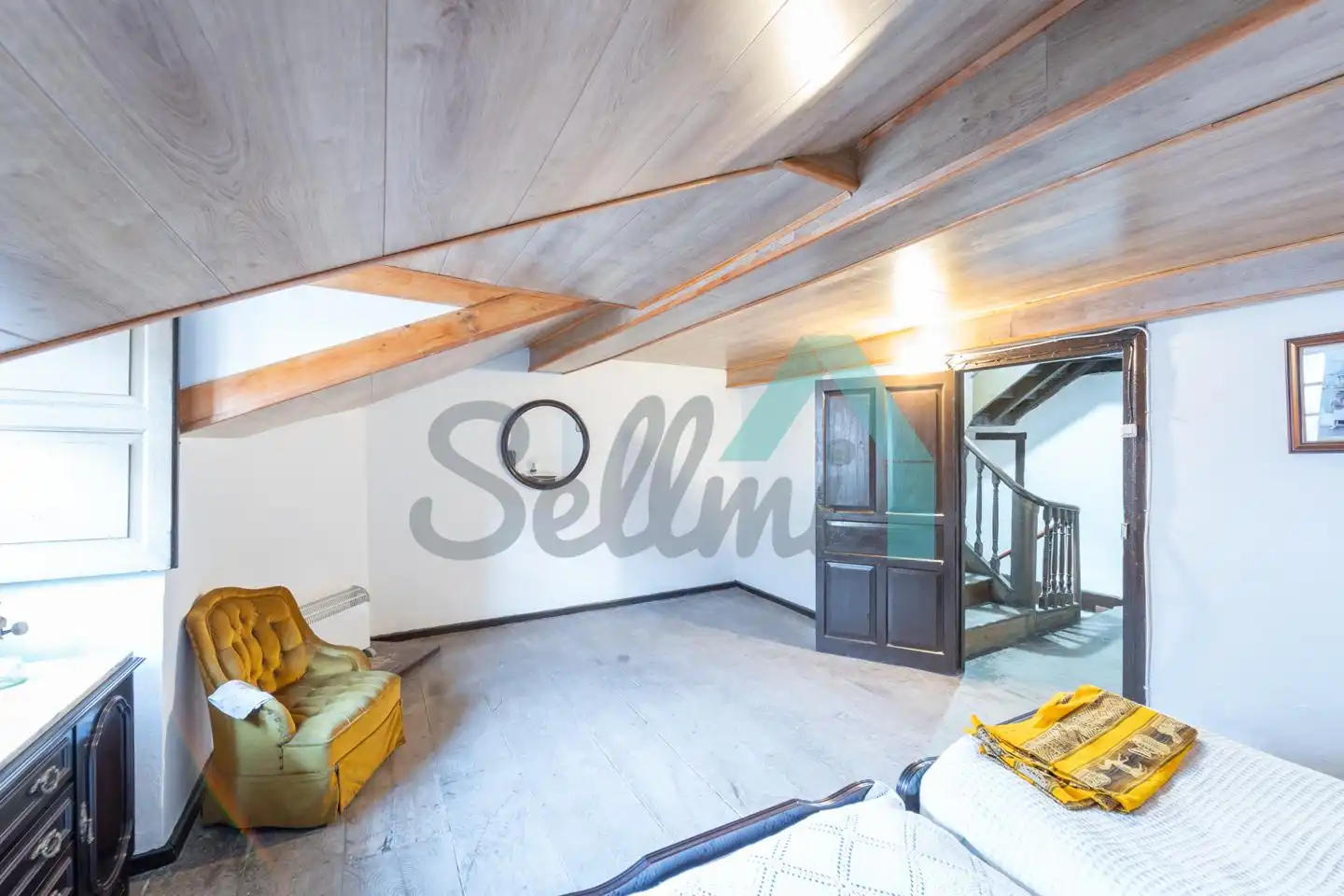 Habitación de Casa adosada en venta en Quirós con Parquet y Trastero