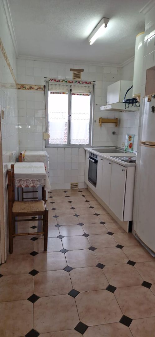 Pis de lloguer a Calle Aragón, El Carbayedo - El Quirinal